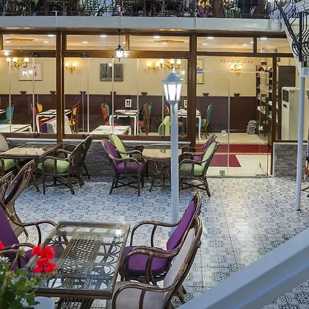 Beyaz Kosk Otel 2*