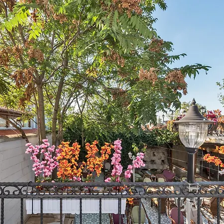 Beyaz Kosk Hotel 2*